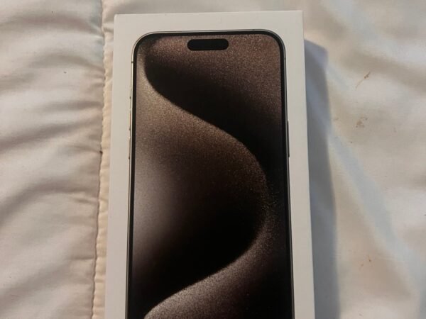 iPhone 15 Pro Max (Natural Titanium 256g) NIB Unlocked 5L68