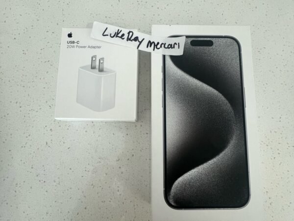 iphone 15 pro 256gb unlocked + charger 2S83