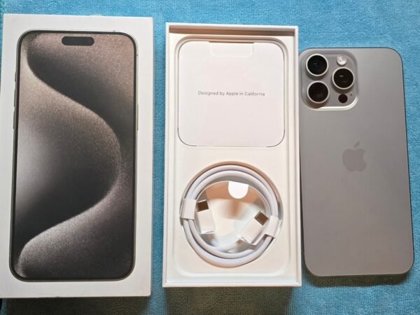 Apple iPhone 15 Pro Max Natural Titanium 256gb Unlocked MINT CONDITION 5O87