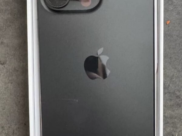 iPhone 15 pro max 1B factory unlocked 7G17