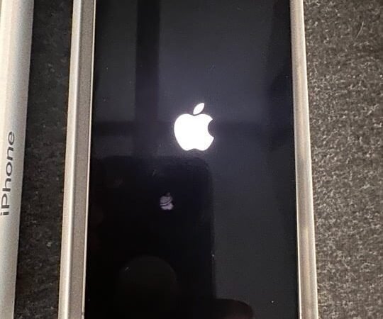 iPhone 15 pro unlocked 3G77